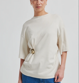 Second Female Enora Brooche Tee Soft Beige