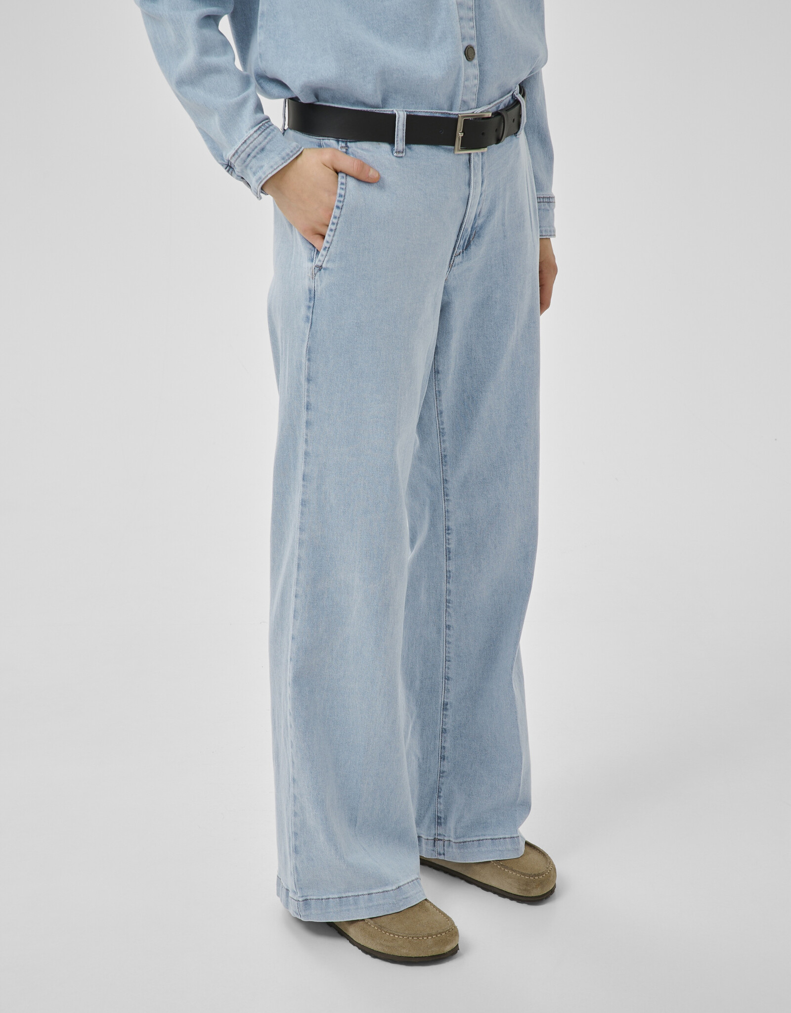 My Essential Wardrobe The Lara 115 Pant Light Blue