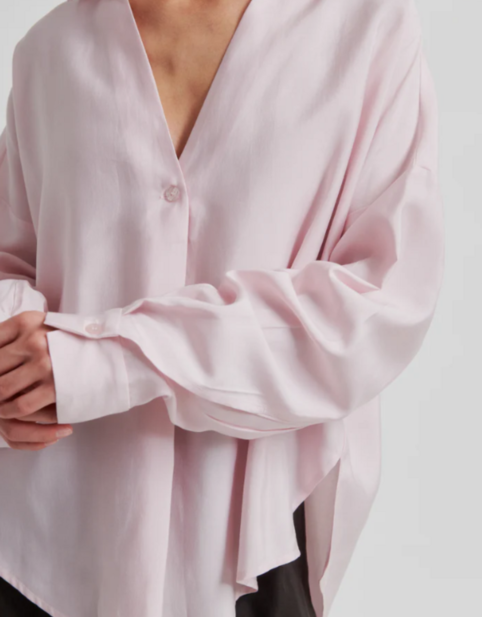 Second Female Timeline Blouse Pale Lilac