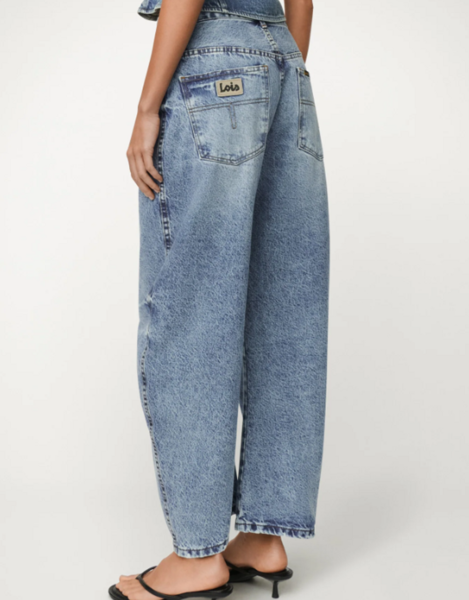 Lois Dali Jackson Stone L32