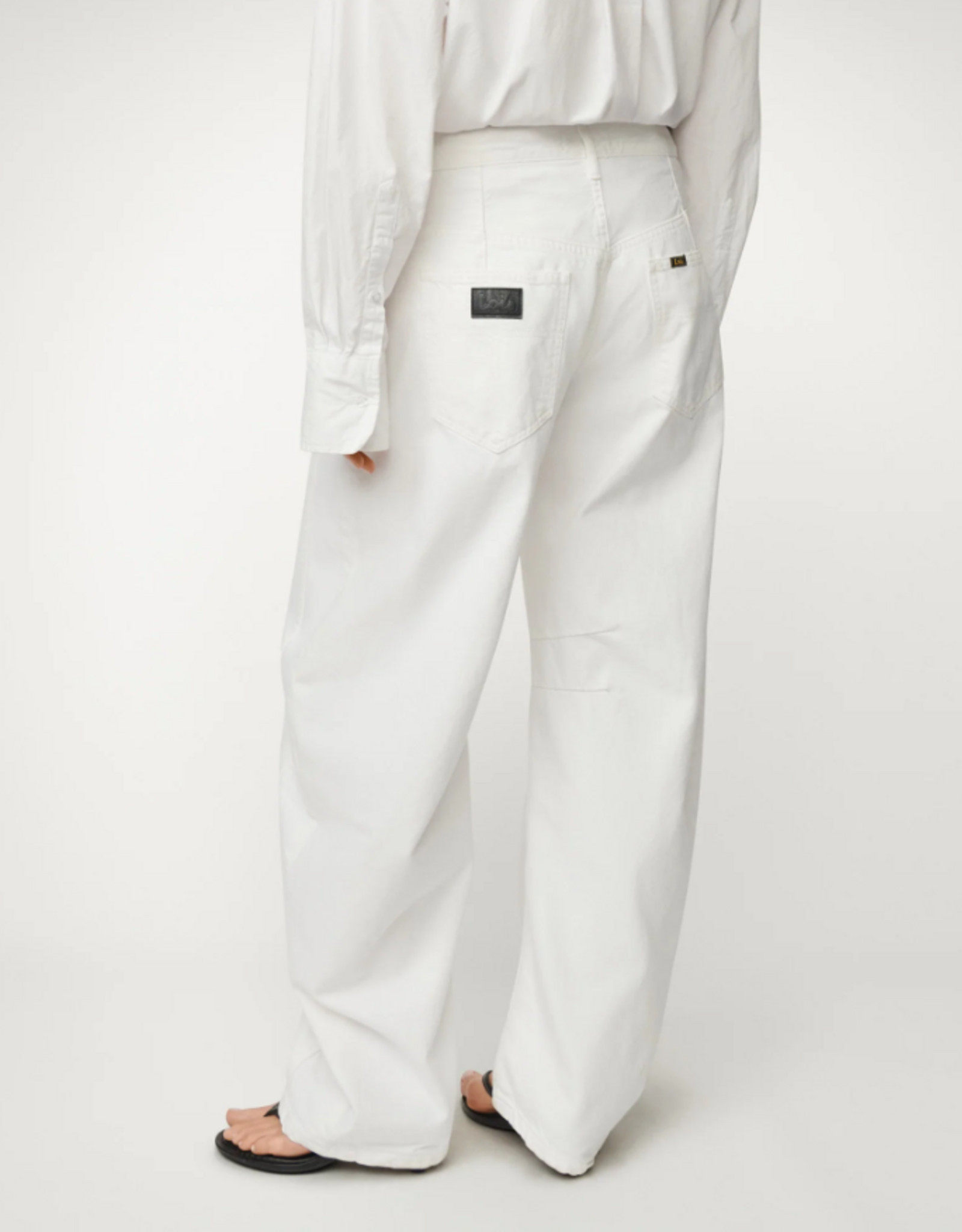 Lois Aliana White Black L32