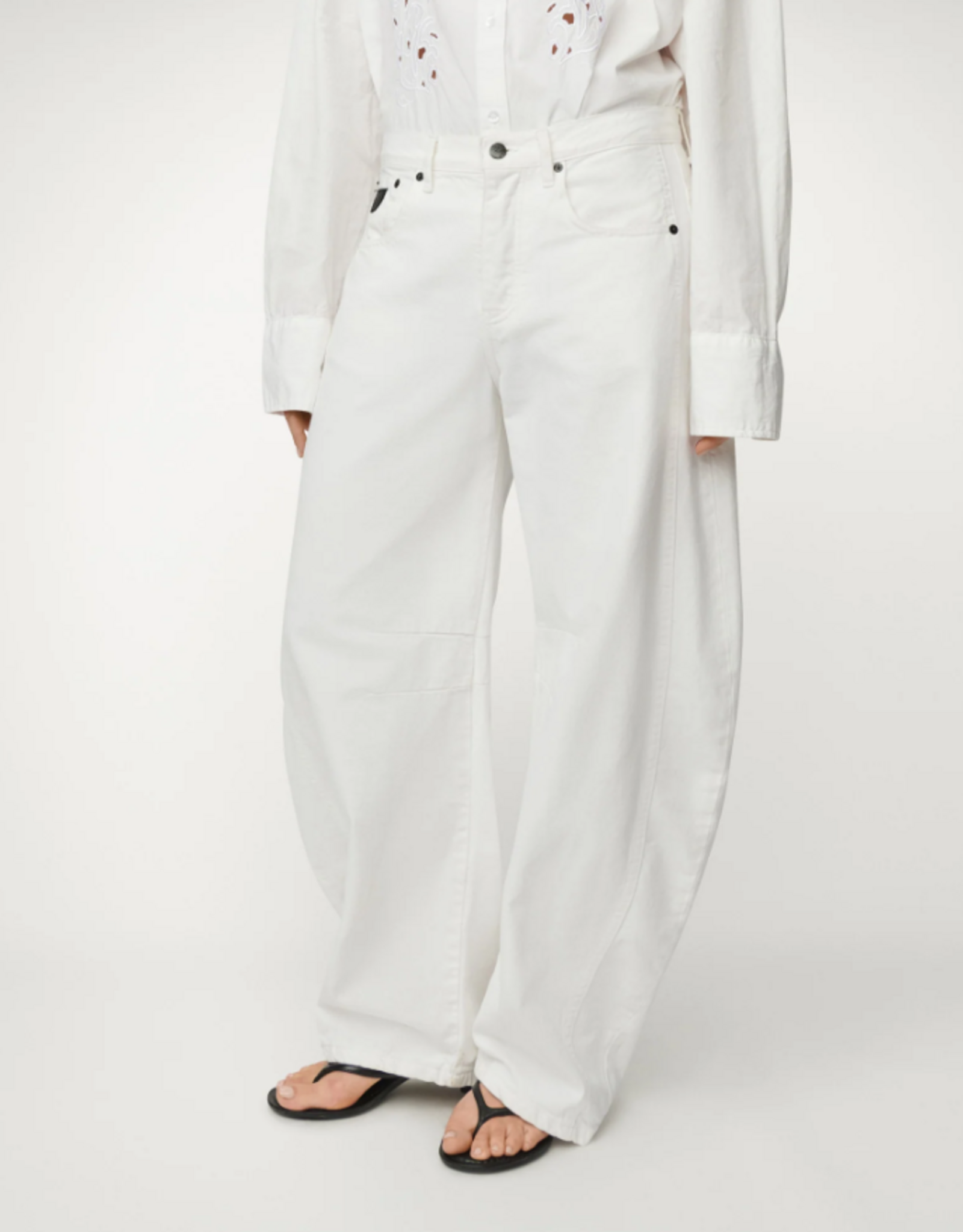 Lois Aliana White Black L32