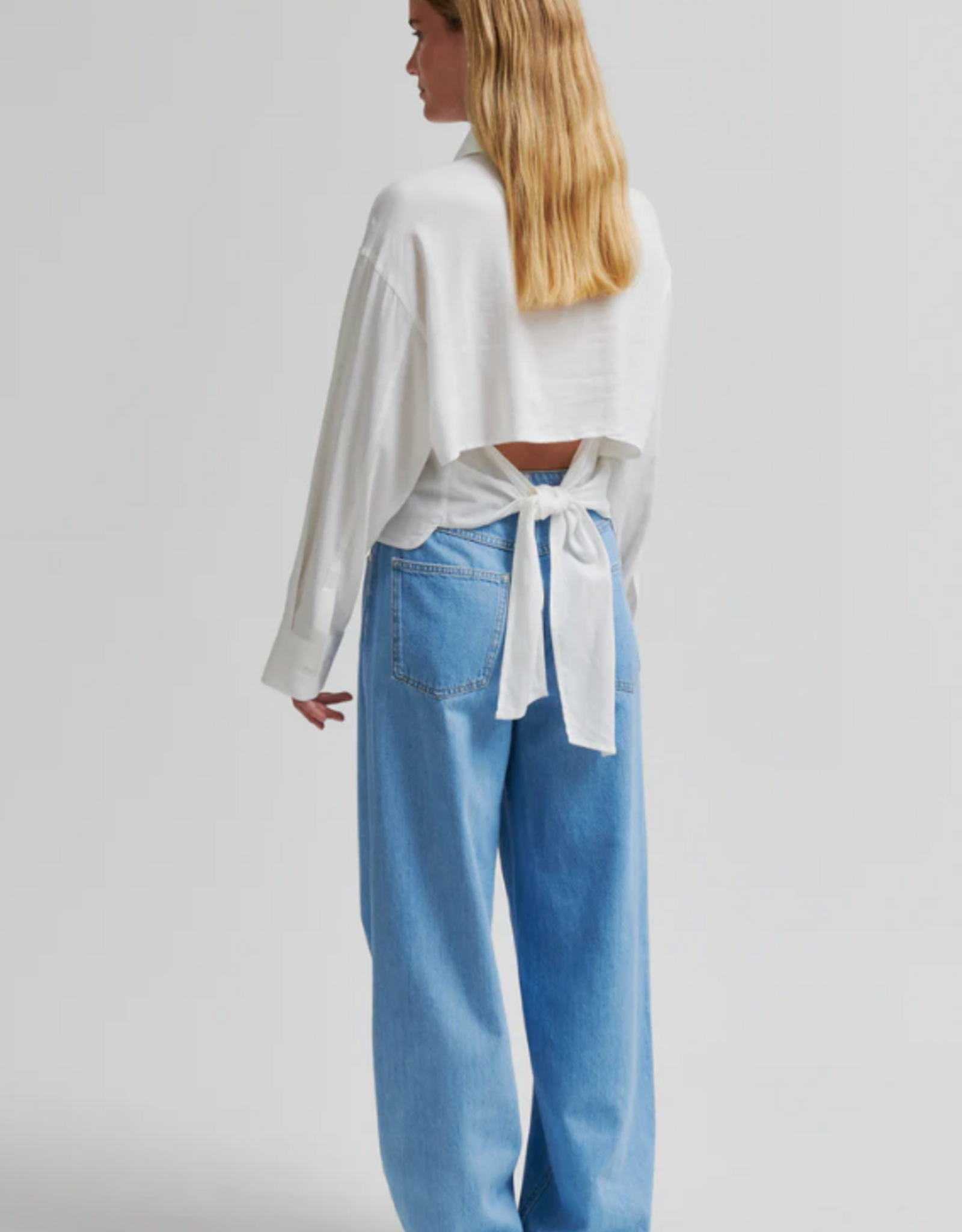 Second Female Veno Shirt White Alyssum