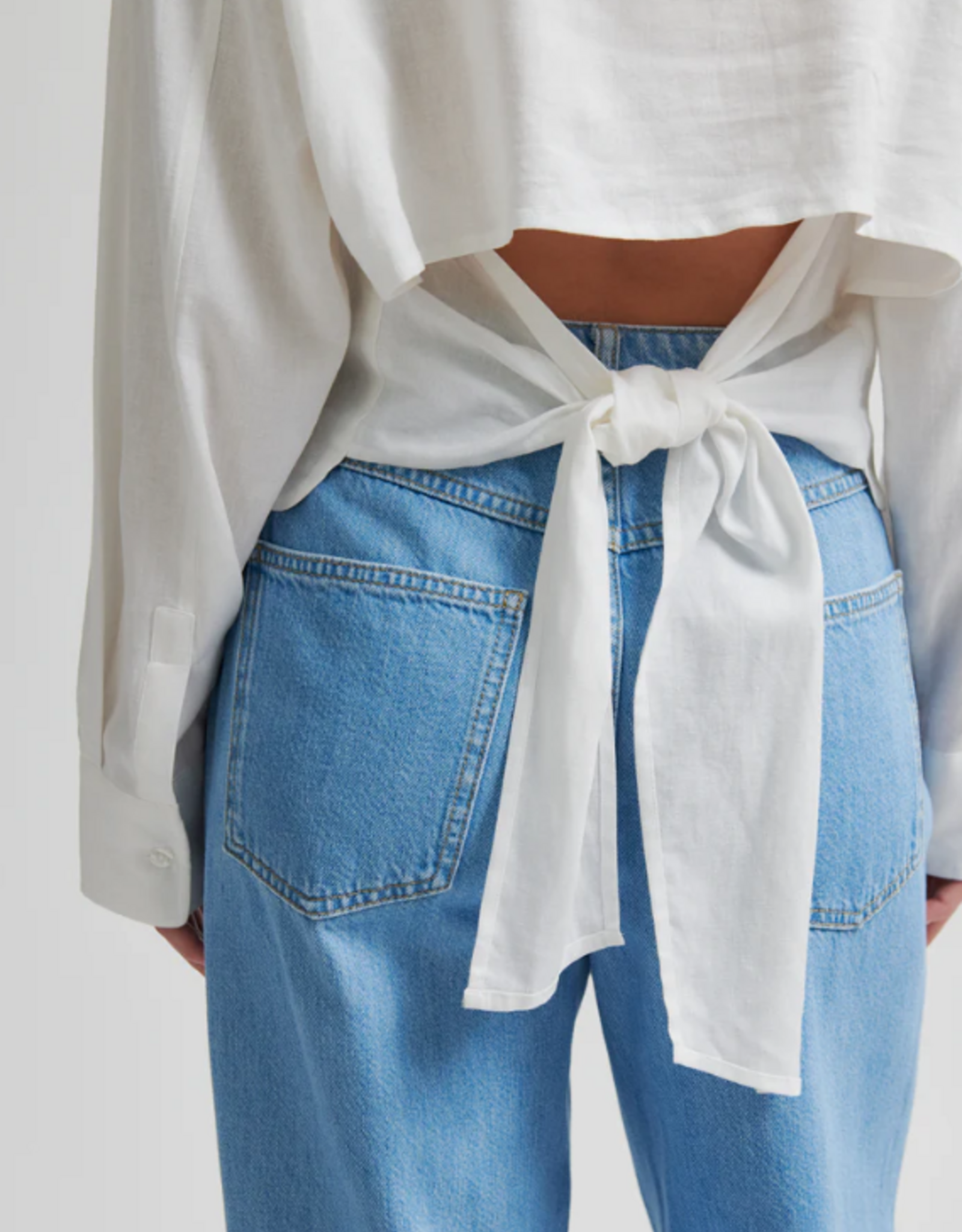 Second Female Veno Shirt White Alyssum