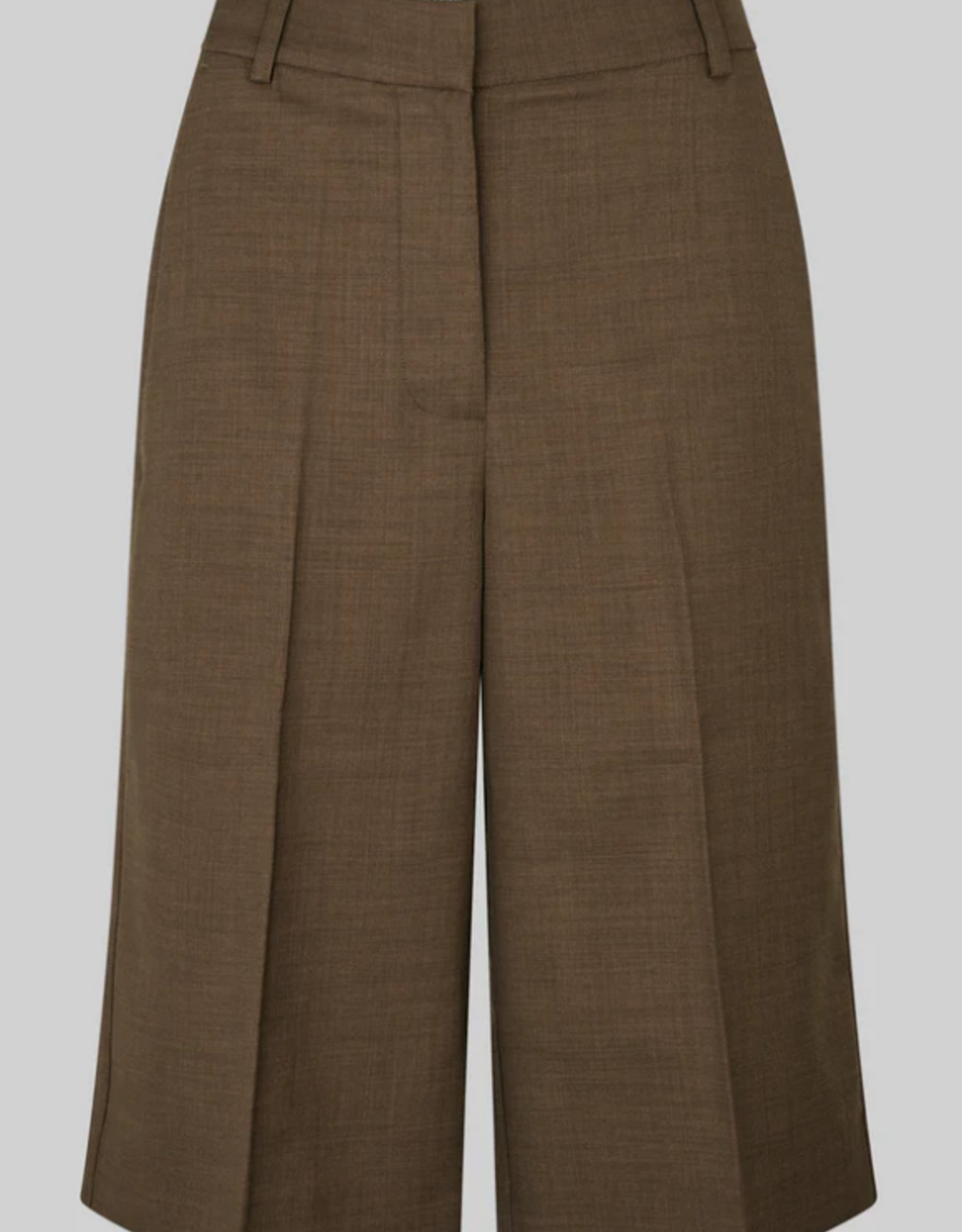 Second Female Sharo Long Shorts Canteen