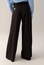 Lois Marlene Sponge Stretch Chocolate Plum