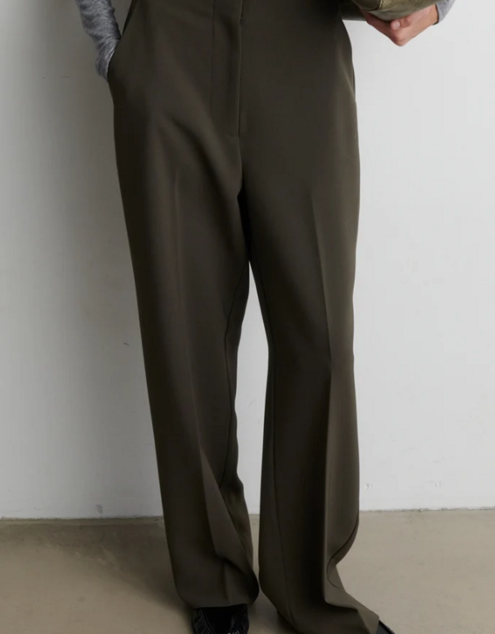 Second Female Fique Classic Trousers Black Olive