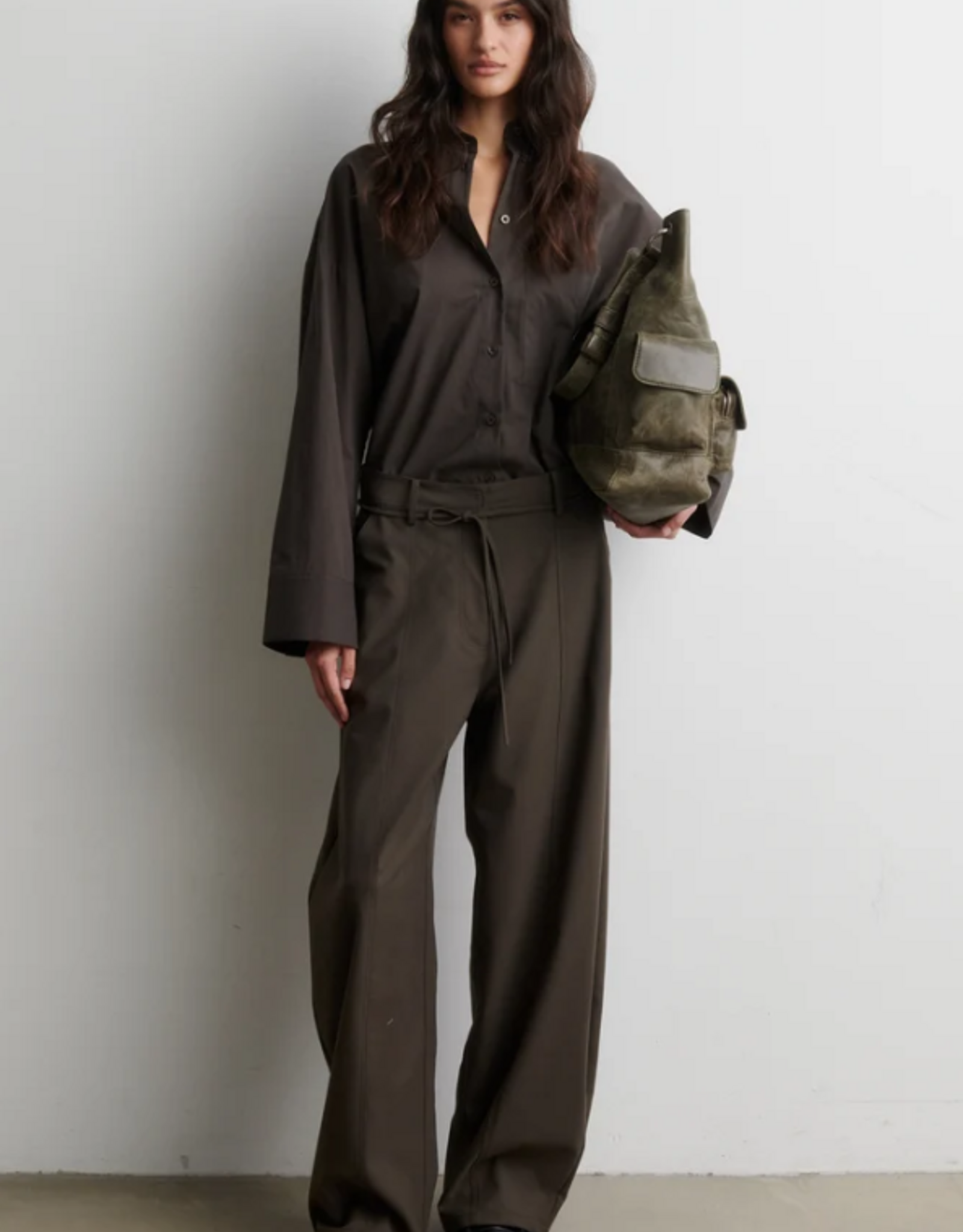 Second Female Lanna Shirt Black Olive