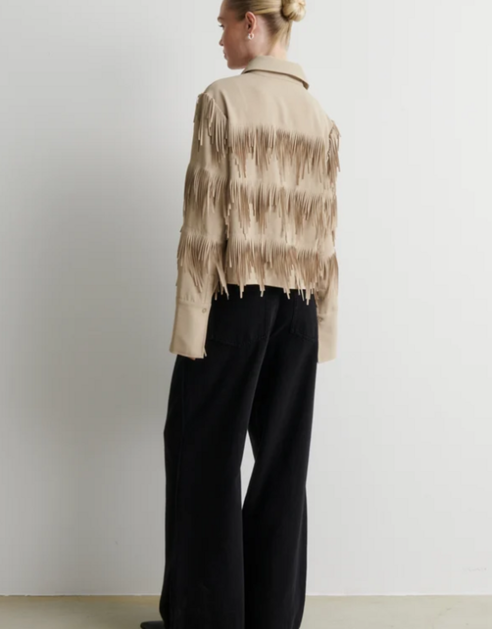 Second Female Dancing Cropped Shirt Chinchilla