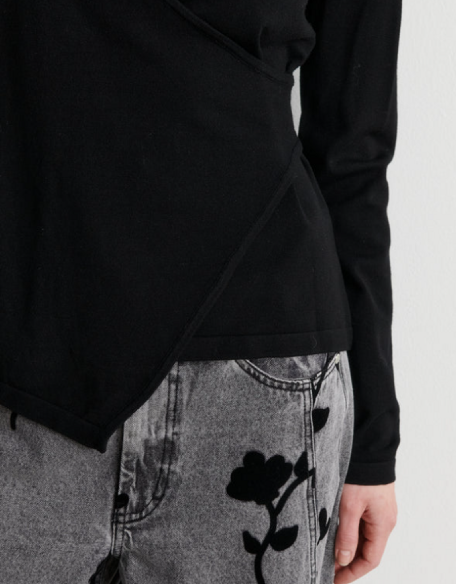 Second Female Stina Knit Wrap V-Neck Black