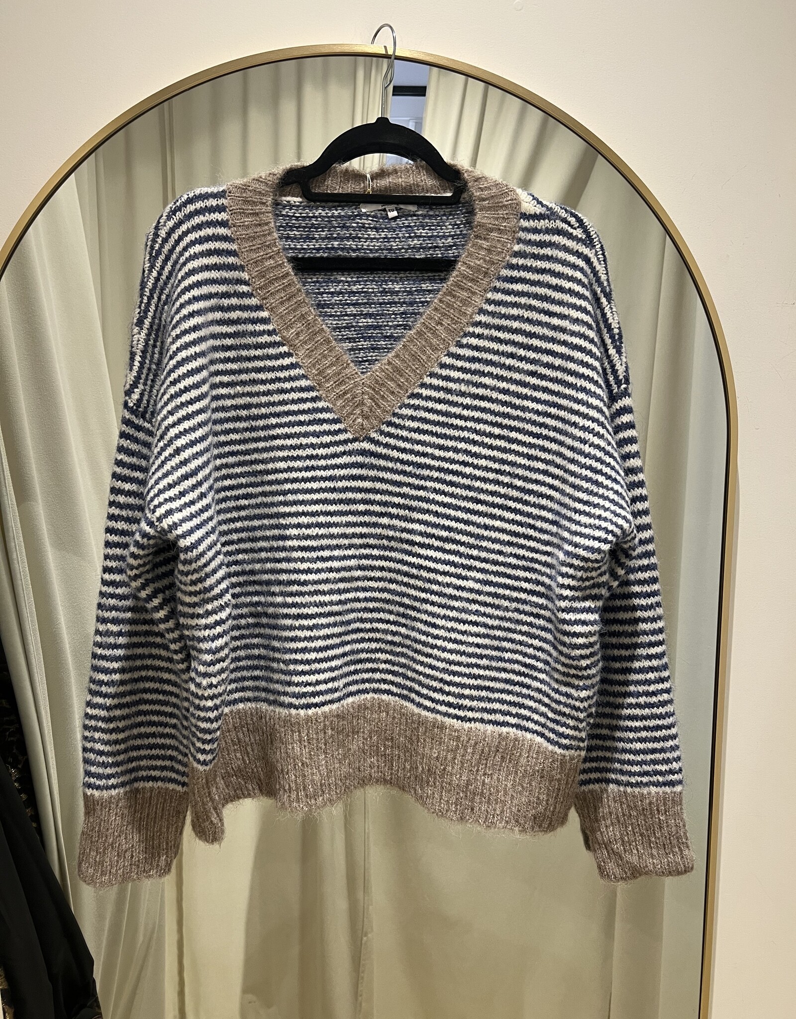 Pull Doris v-hals gestreept TU