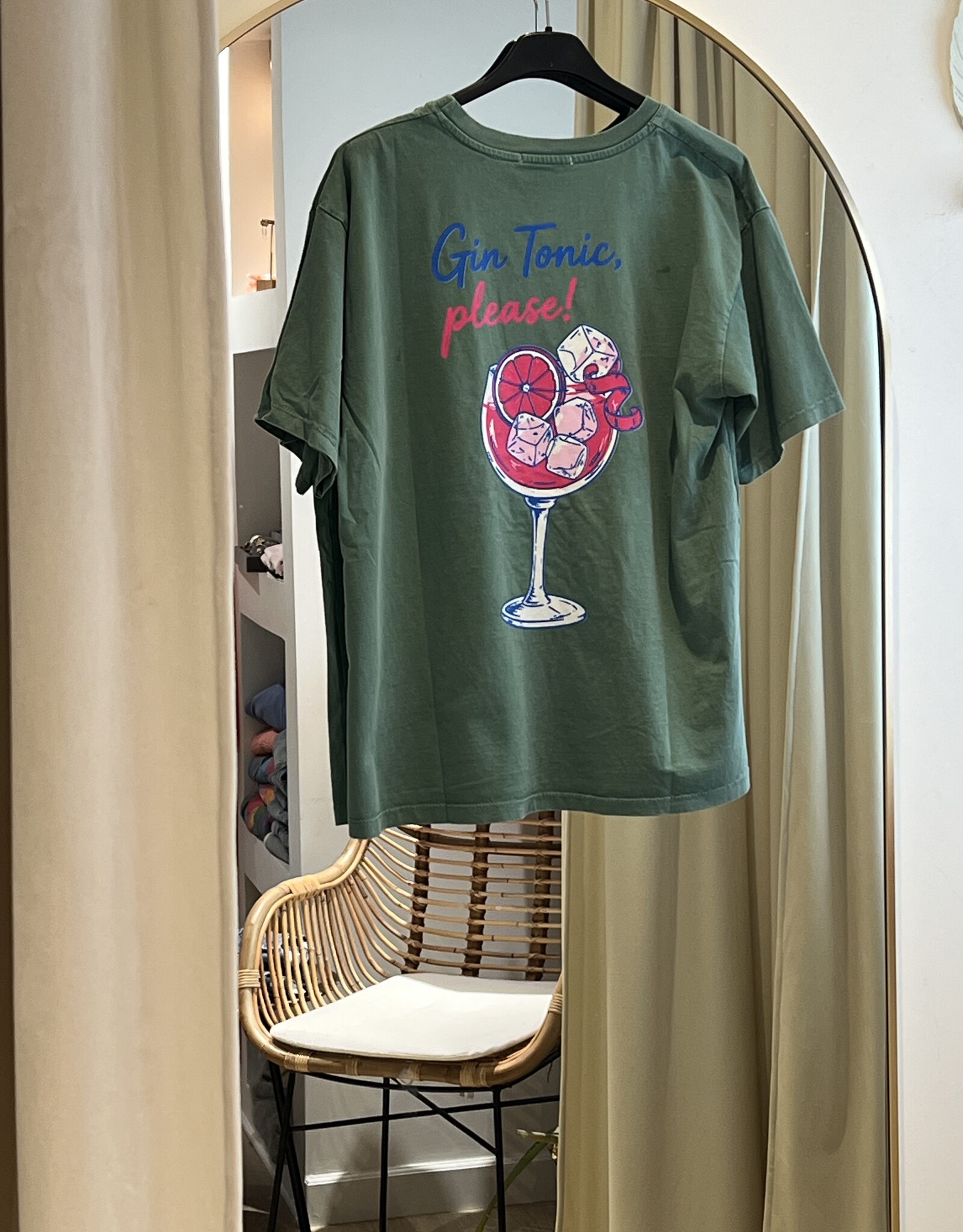 T-shirt Gin Tonic please groen
