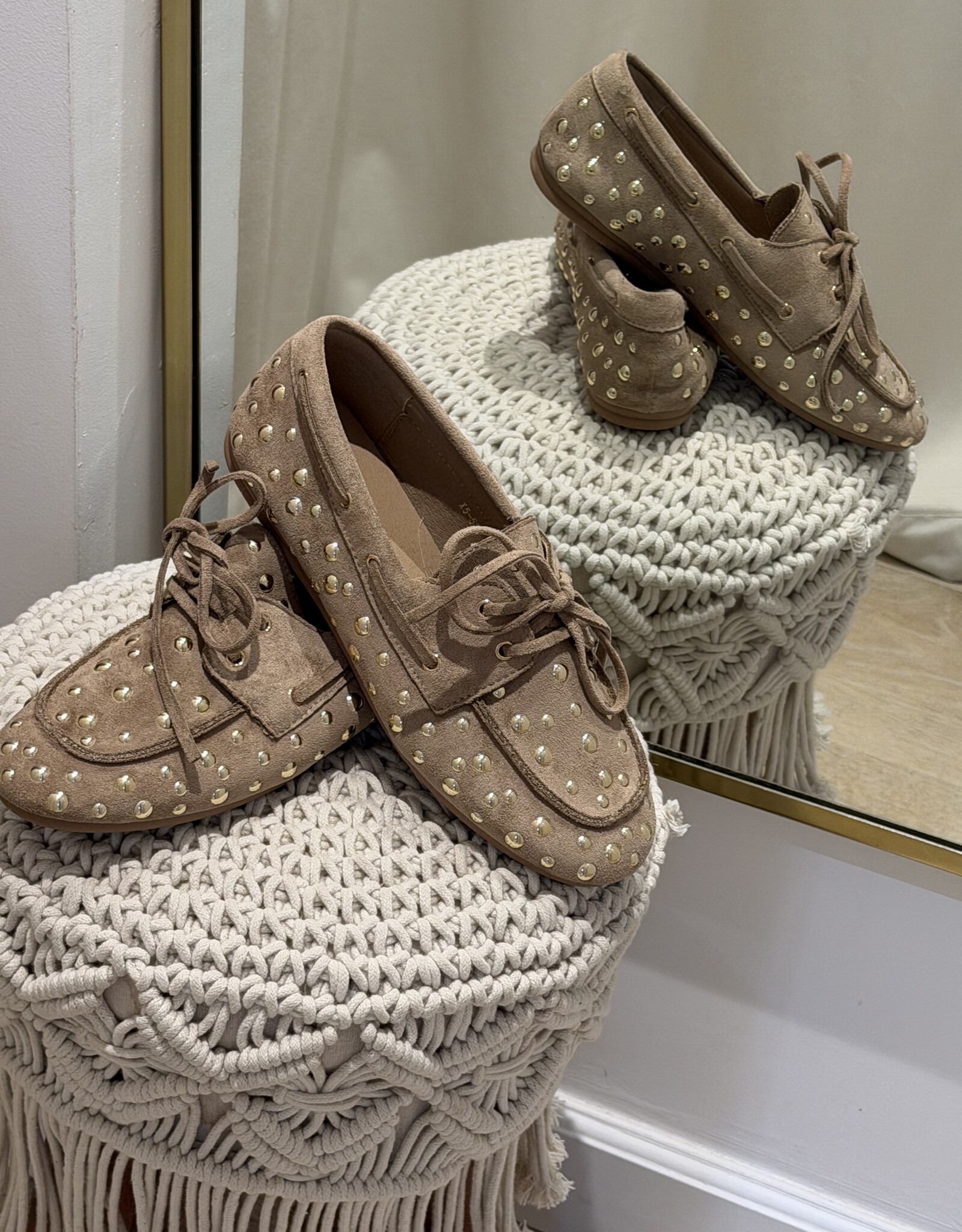 Mocassins studs