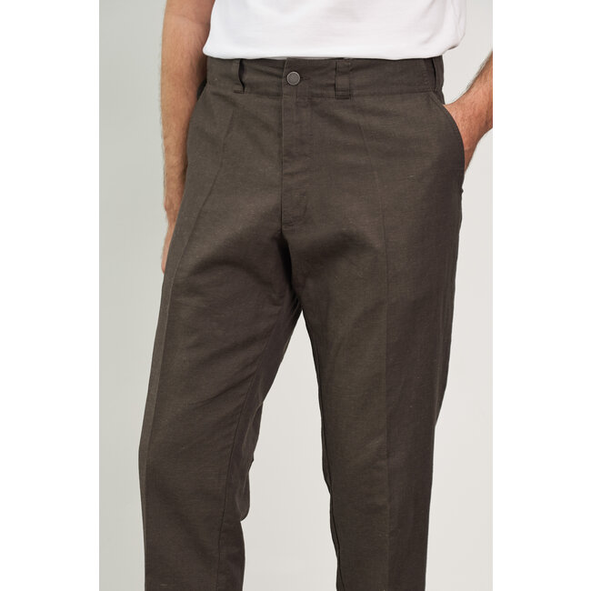 About Companions Jostha Trouser - Linen Coffee