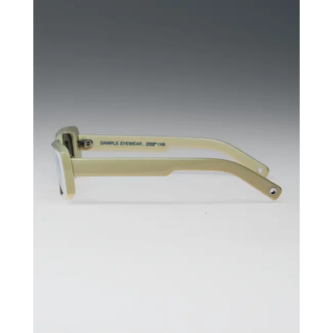 SAMPLE Eddie / Moonbeam