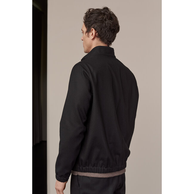 About Companions Juri Wool - Black