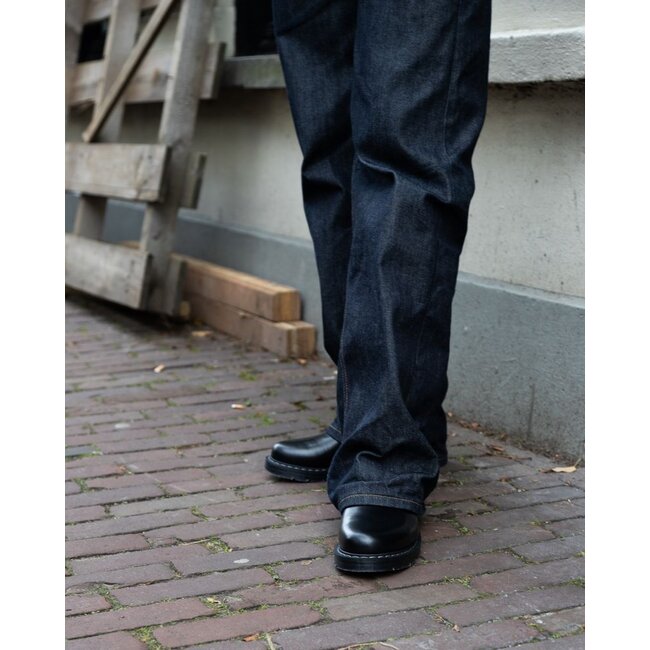 Shop the look - Solovair - Naked And Famous - Norse Projects - Adnym Atelier- Universal Works