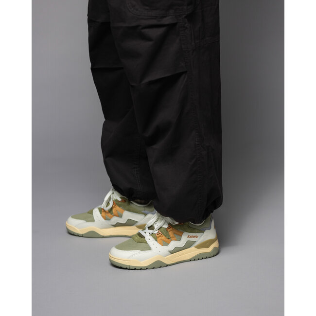 Karhu Fusion XT - Icicle / Oak Buff