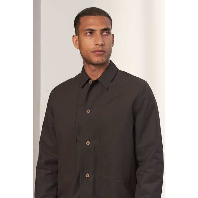 About Companions Owe Overshirt  - Tencel Graphite Brown