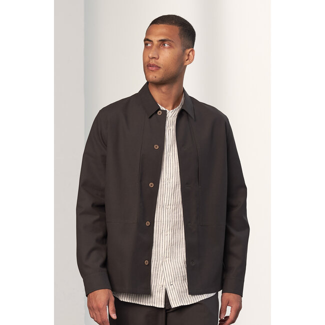 About Companions Owe Overshirt  - Tencel Graphite Brown