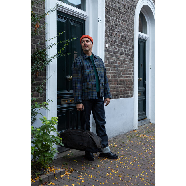 Shop the look Joost  - Universal Works - Norse Projects - Sebago - Barbour - Naked And Famous