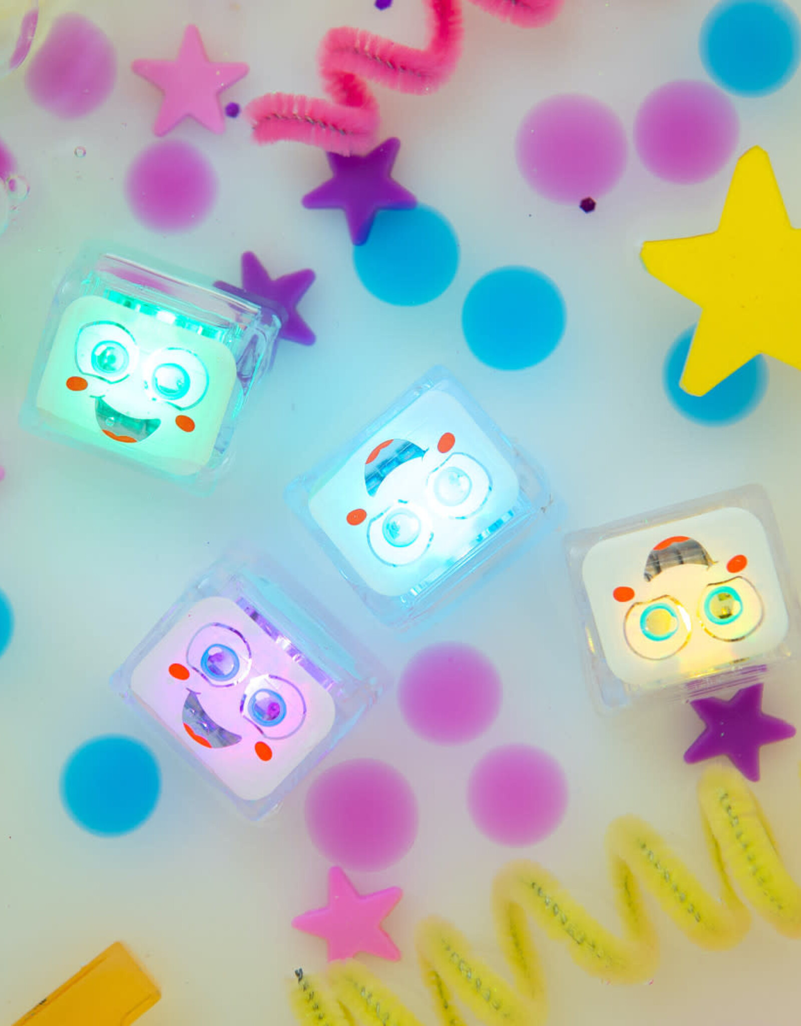 Glo Pals Light-up cubes Blair