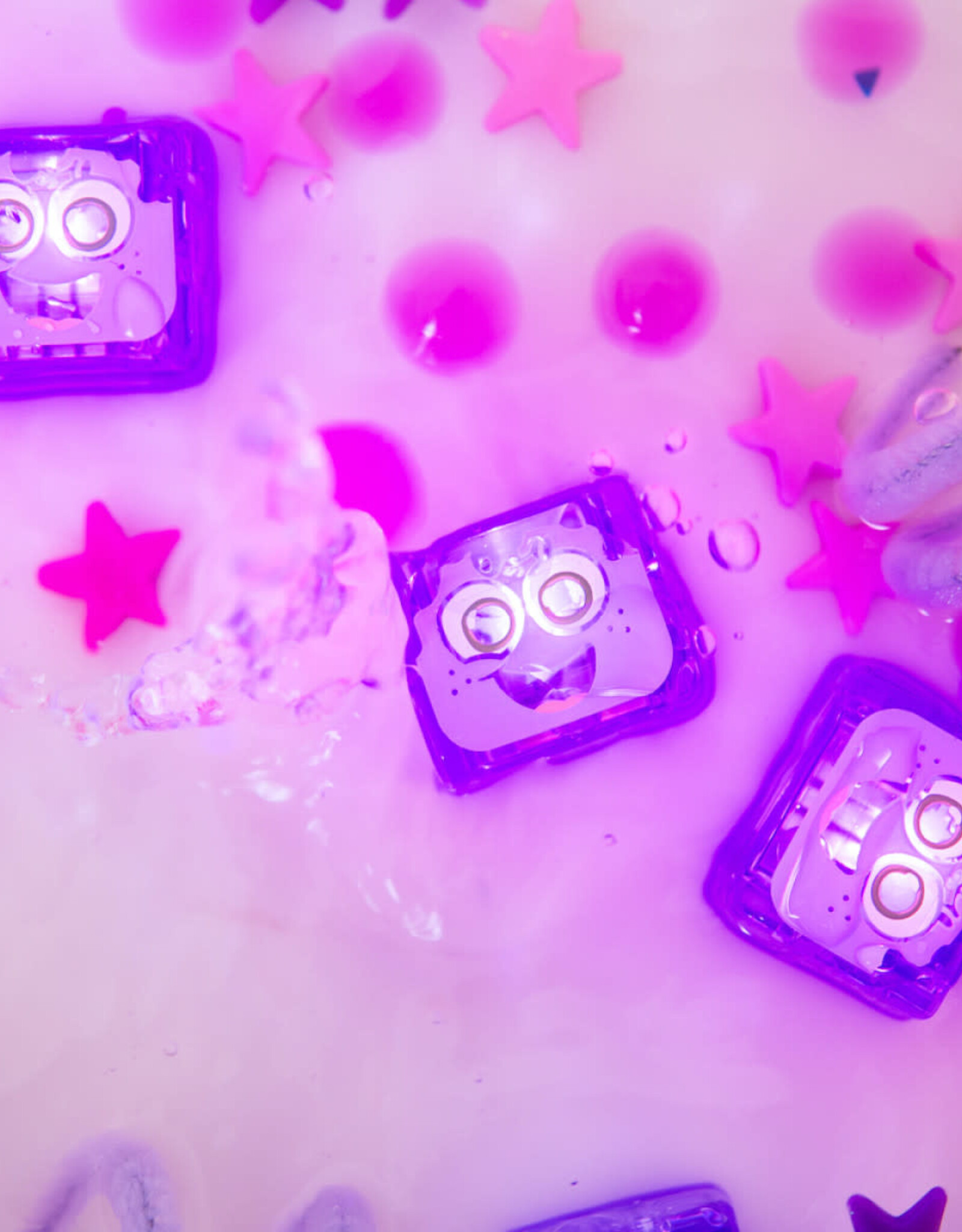 Glo Pals Light-up cubes Lumi