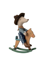 Maileg Kleine broer Cowboy Muis met hobbelpaard