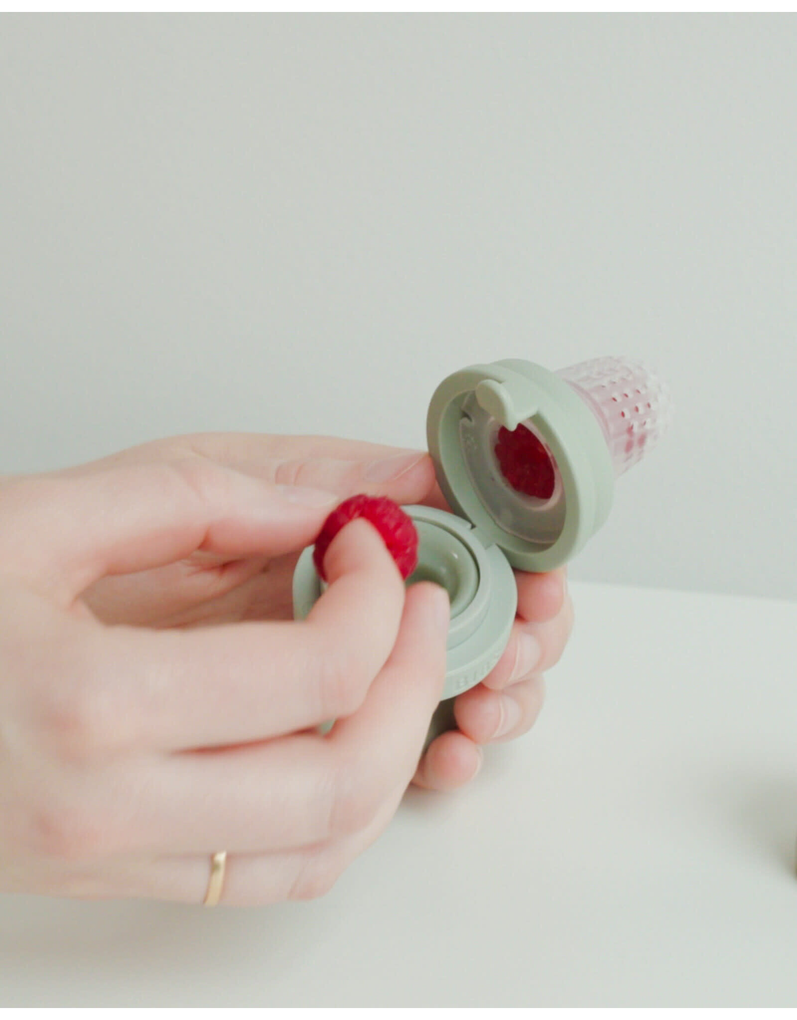 BIBS Baby Feeder Sage