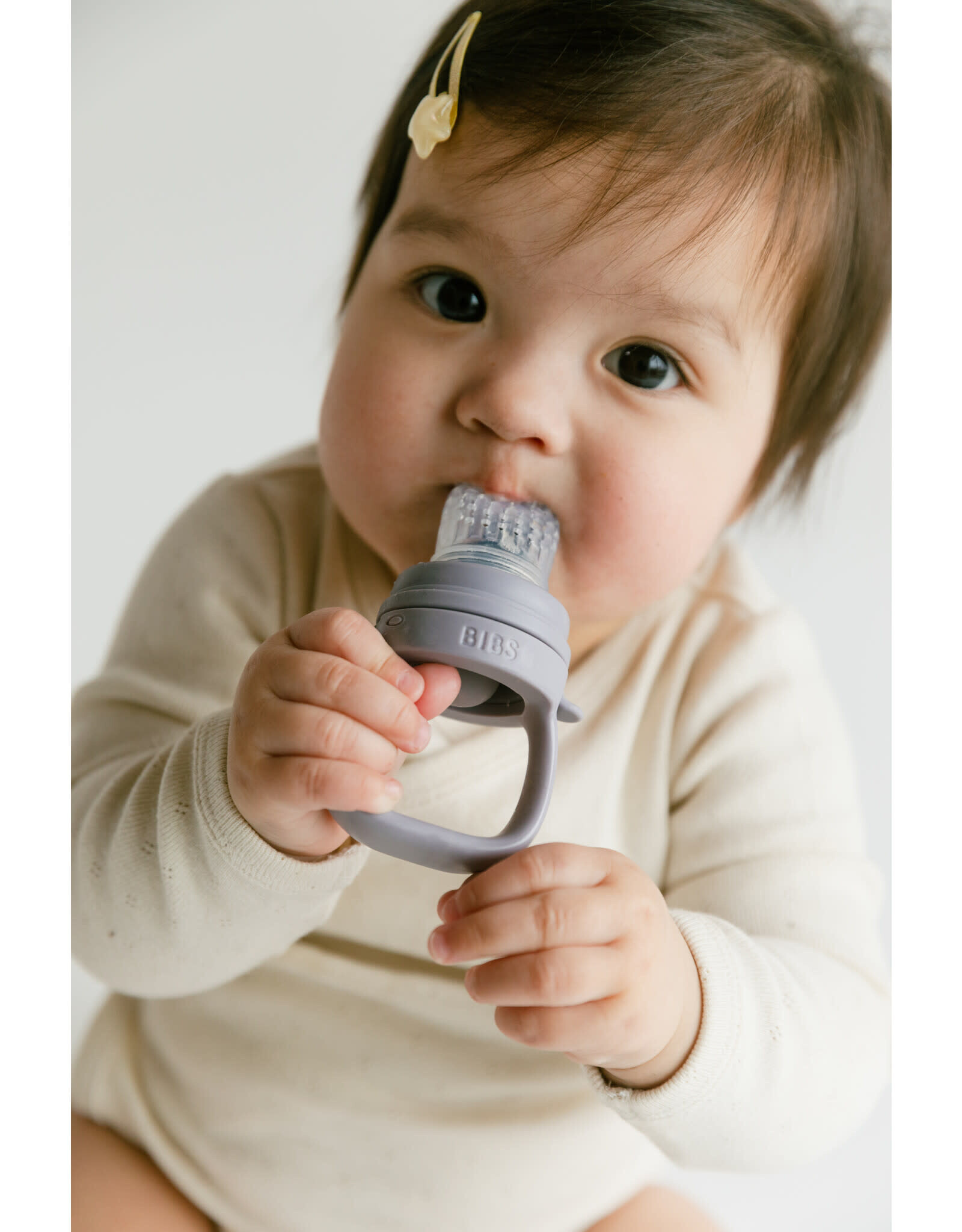 BIBS Baby Feeder Fossil Grey