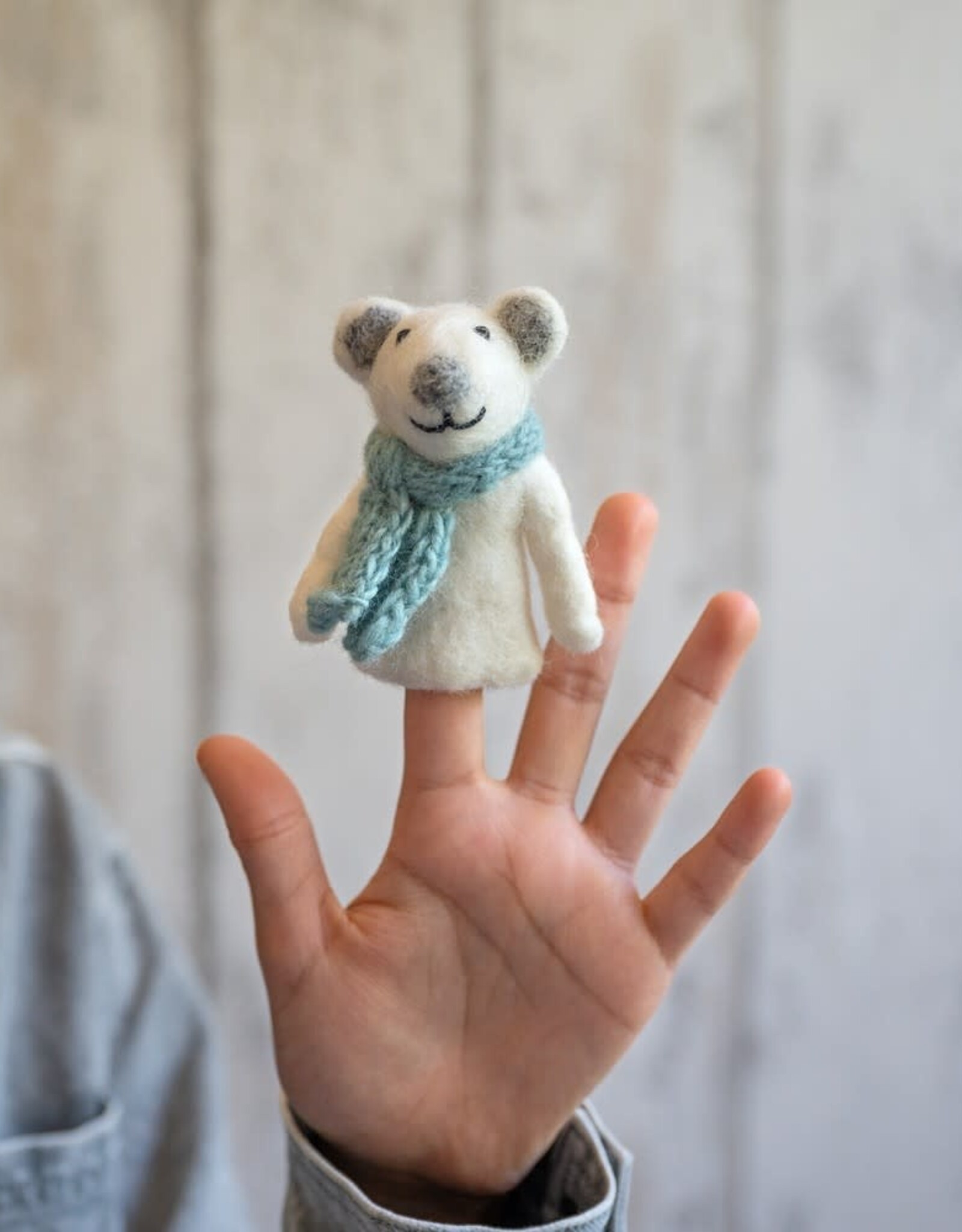Sjaal met Verhaal Vingerpopje IJsbeer IJsblauw