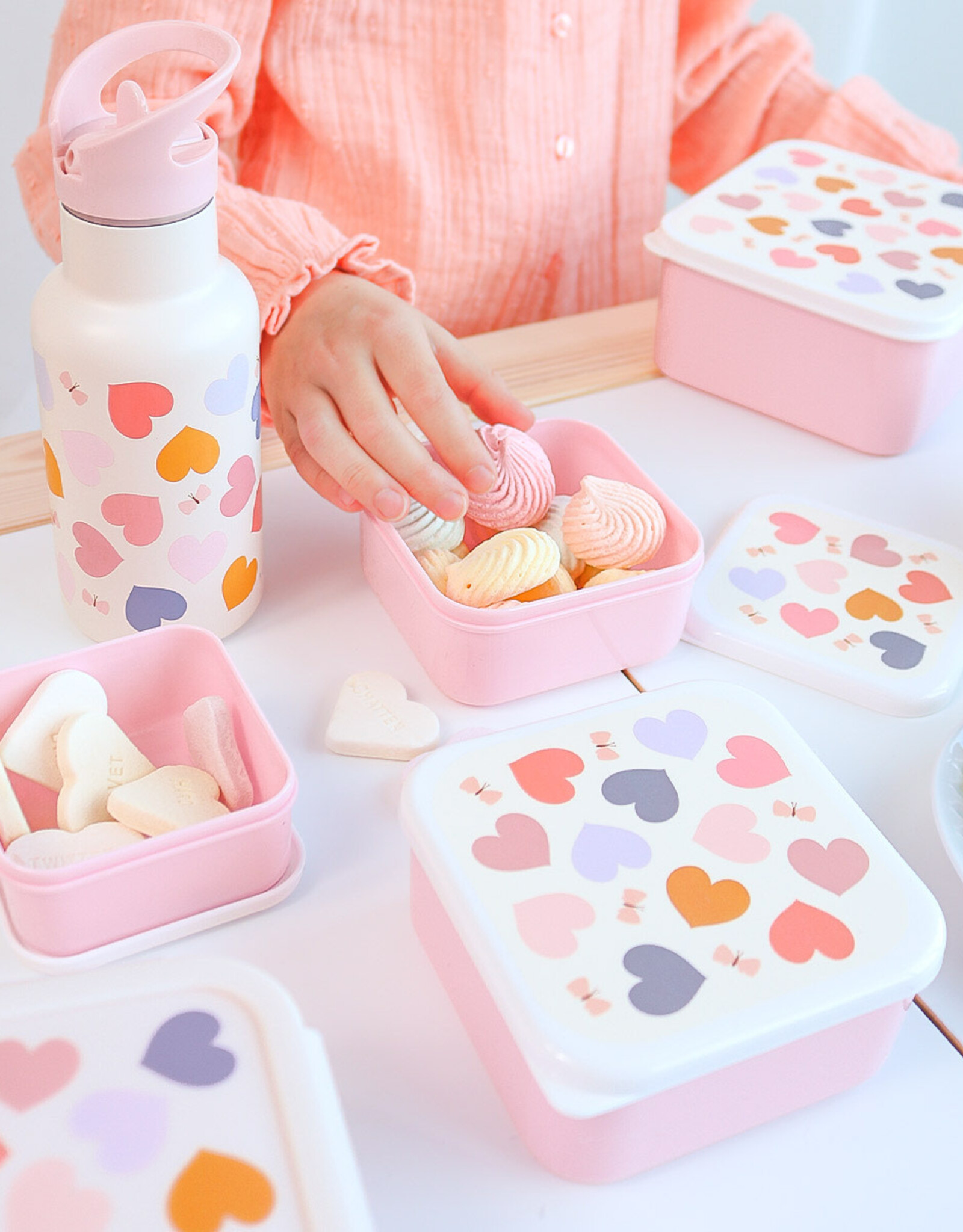 A Little Lovely Company Snackbox set Hartjes