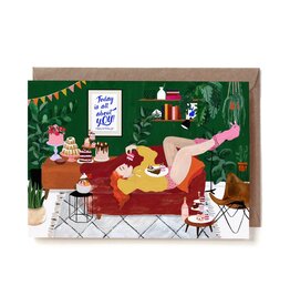 Reddish Design Wenskaart - Birthday Couch Girl - Dubbele kaart + Envelop