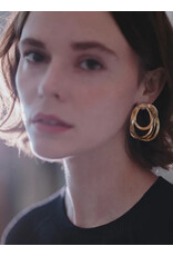 Judith Benita Oorbel  Geste maxi - Messing Verguld 24K