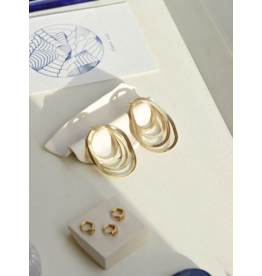 Judith Benita Oorbel  Geste maxi - Messing Verguld 24K