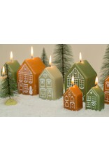 Rustik Lys Kaars - Gingerbread house M - Eucalyptus - 5,5 x9cm