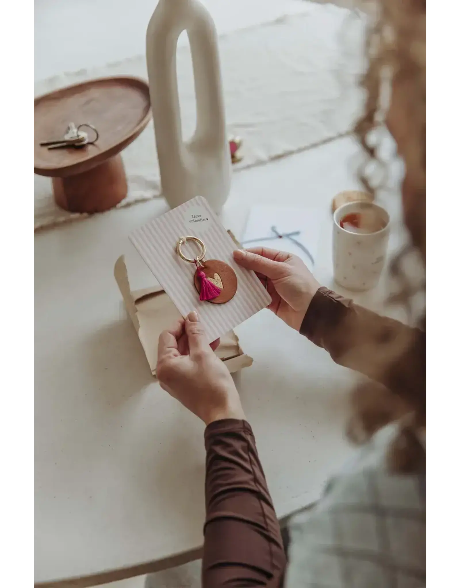 Zusss Wenskaart - Lieve Oma, Sleutelhanger - Postkaart + Envelop