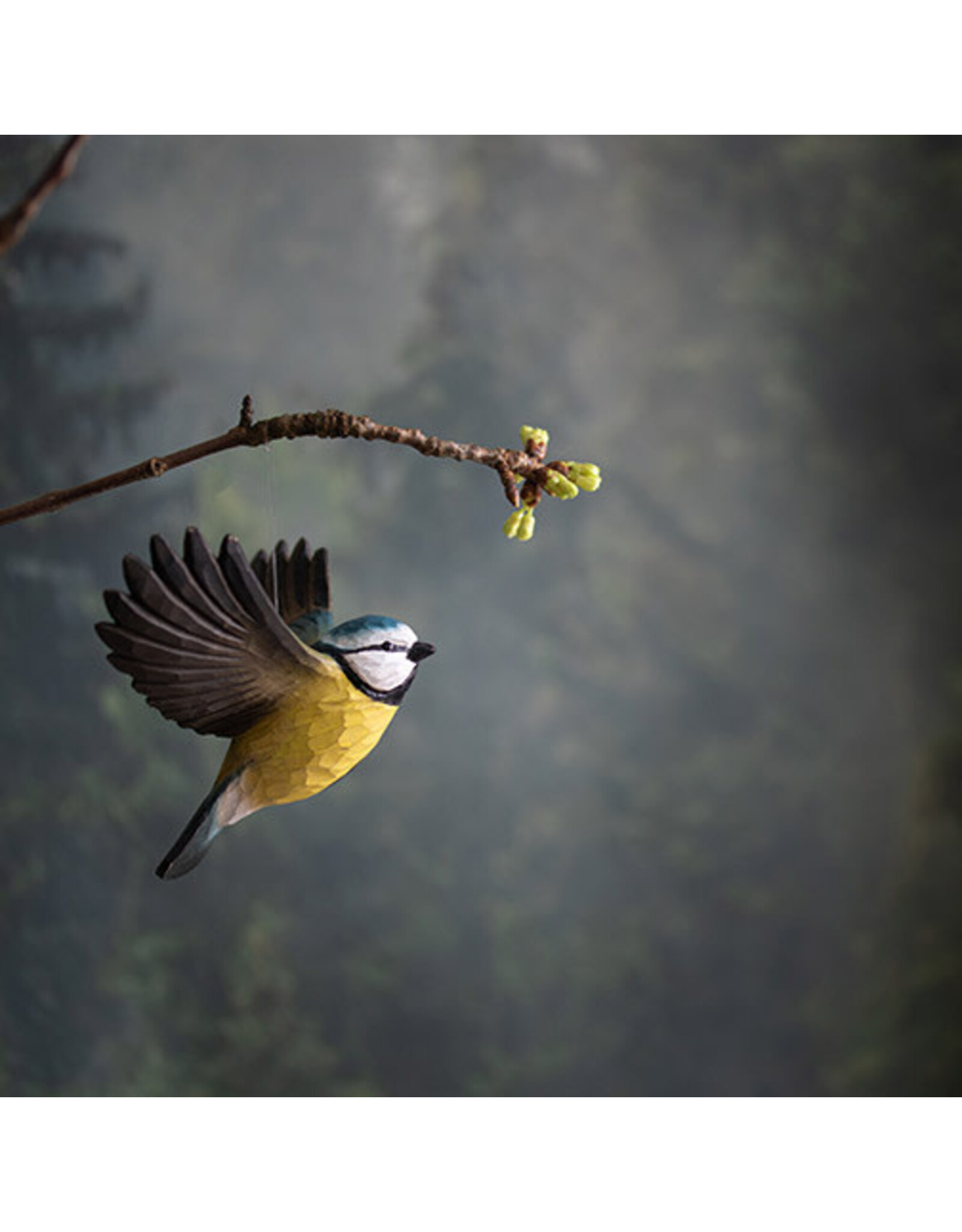 wildlife garden Decobird - Flying Blue Tit