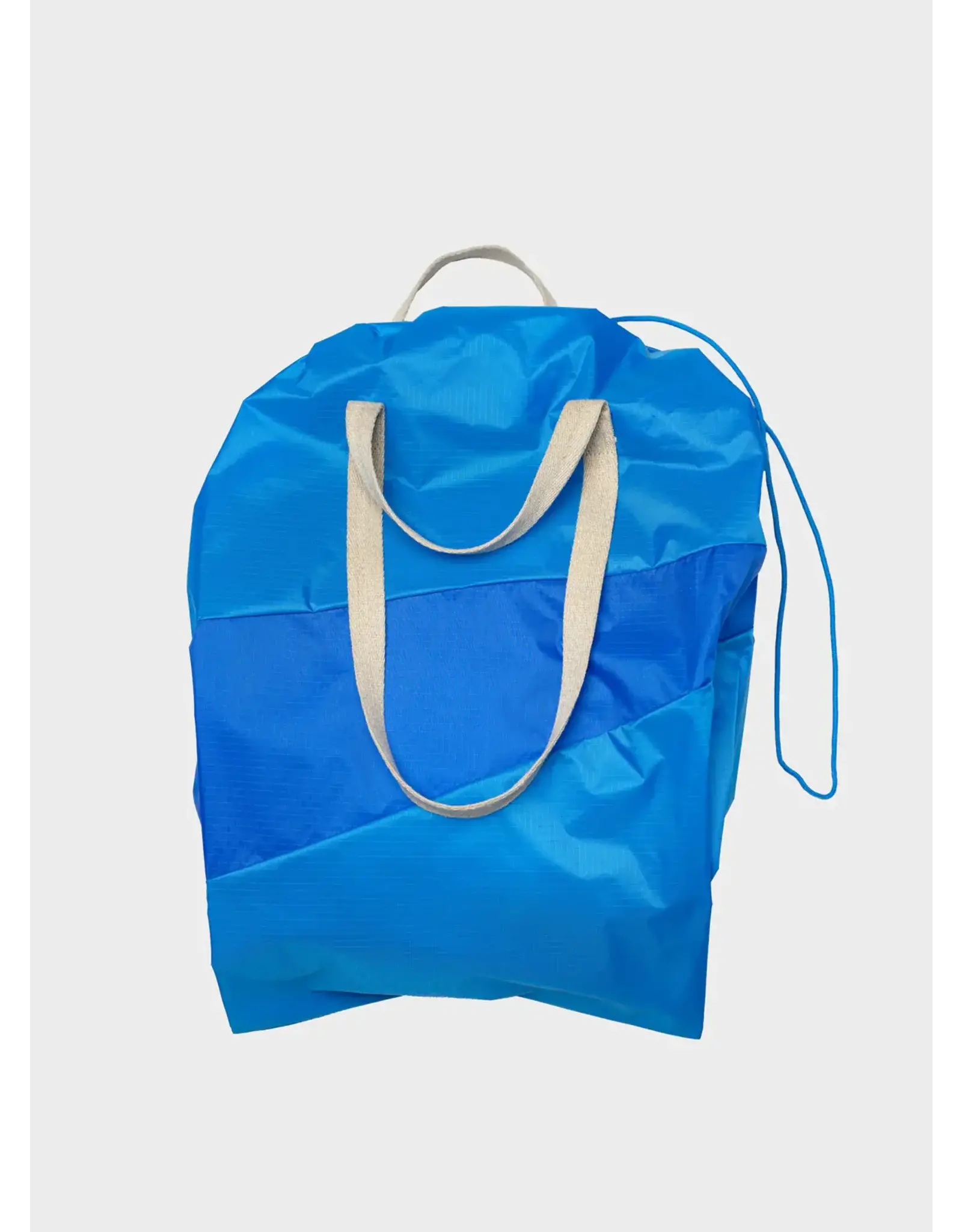Susan Bijl The Trash Bag, Wave & Yves - 37 x 77 x 33 cm