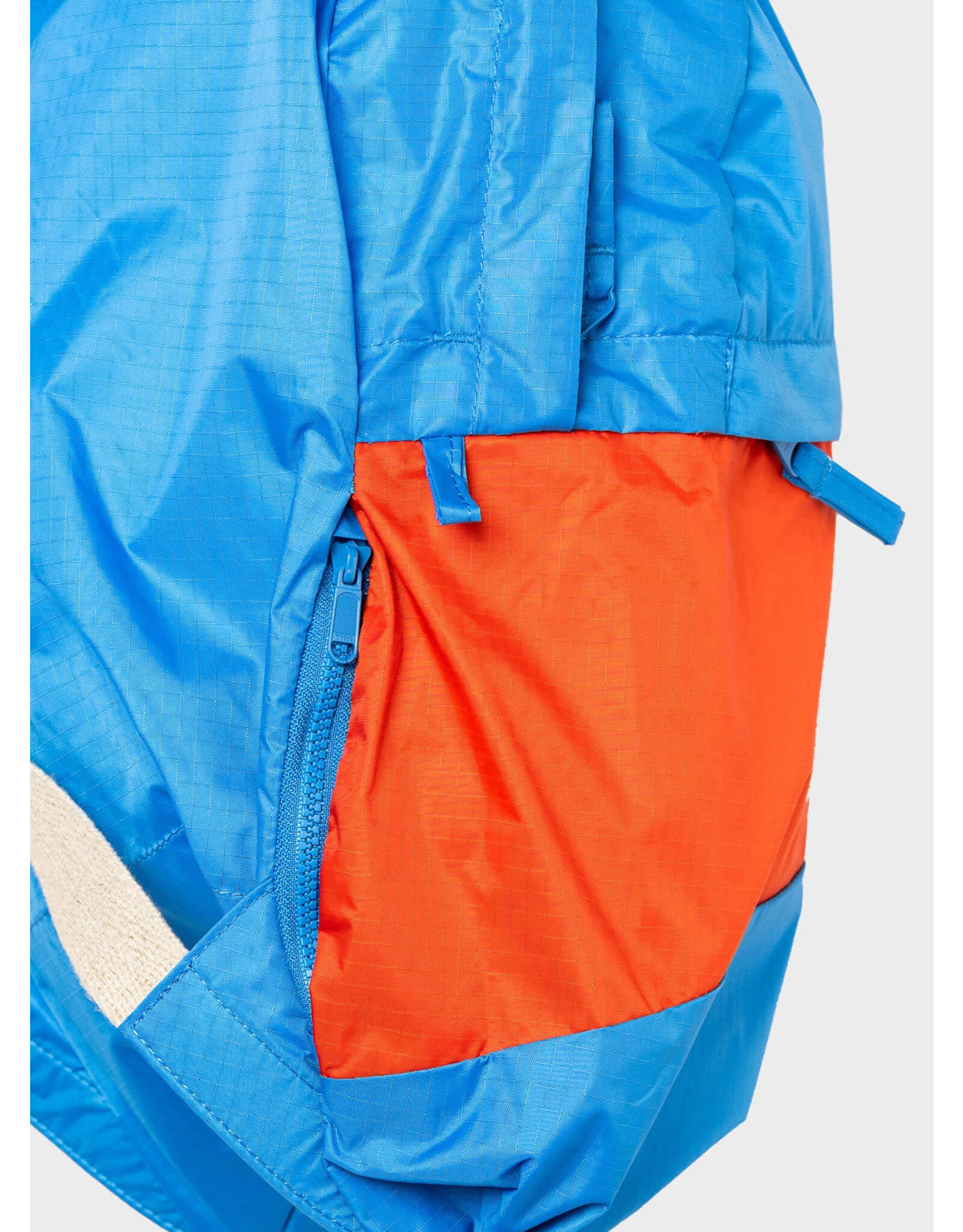 Susan Bijl Foldable Backpack M, Wave & Red Alert - 40 x 25 x 10 cm