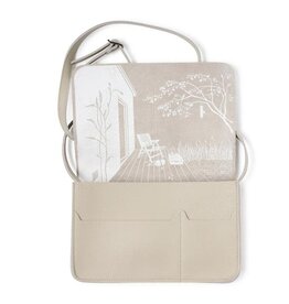 Keecie Off Duty, Cement