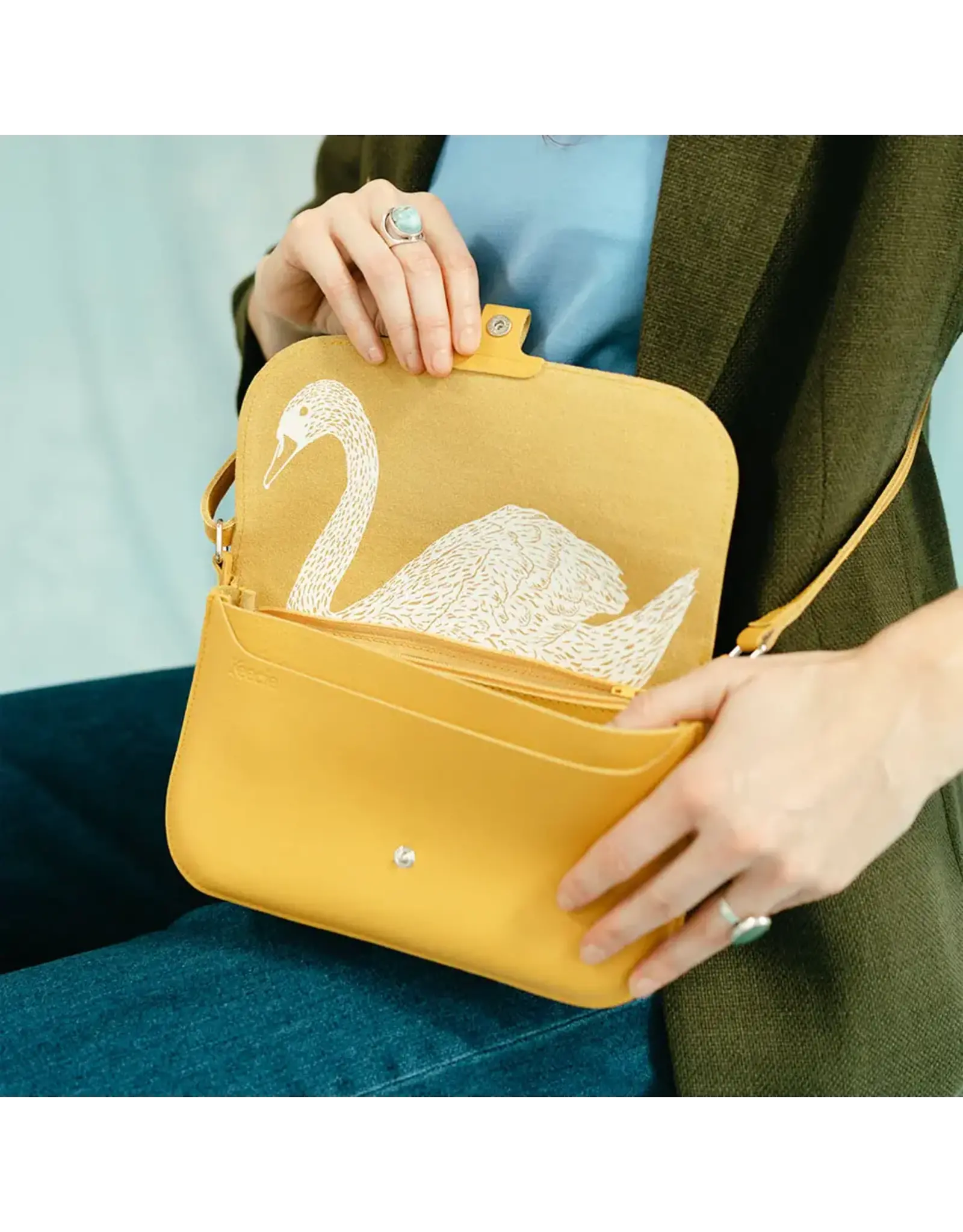 Keecie Wild Swan, Yellow