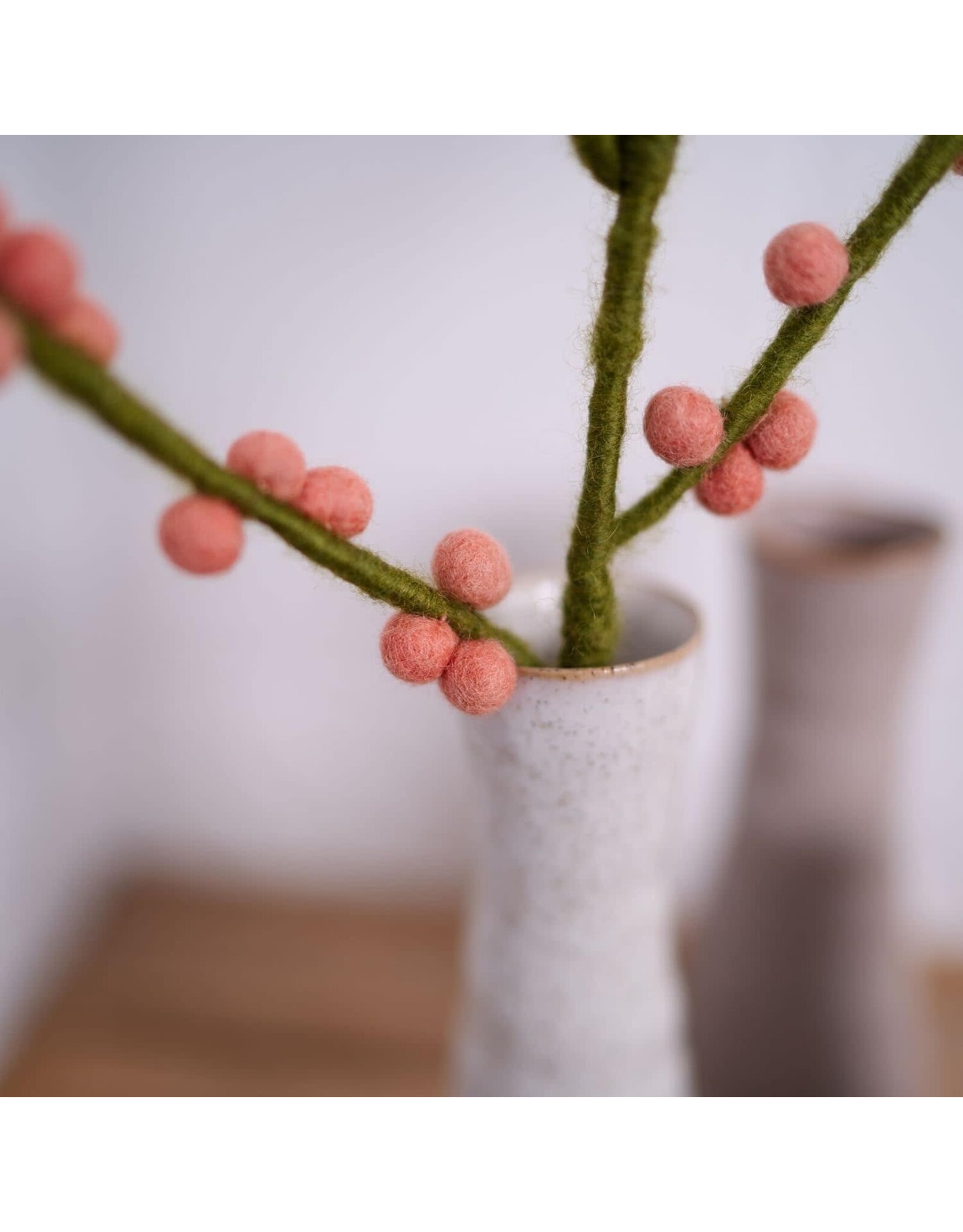 Gry & Sif Vilten Bloem - Branch Rose Berries - 60cm