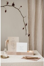 Roosmarijn Knijnenburg Hold it + Remembrance