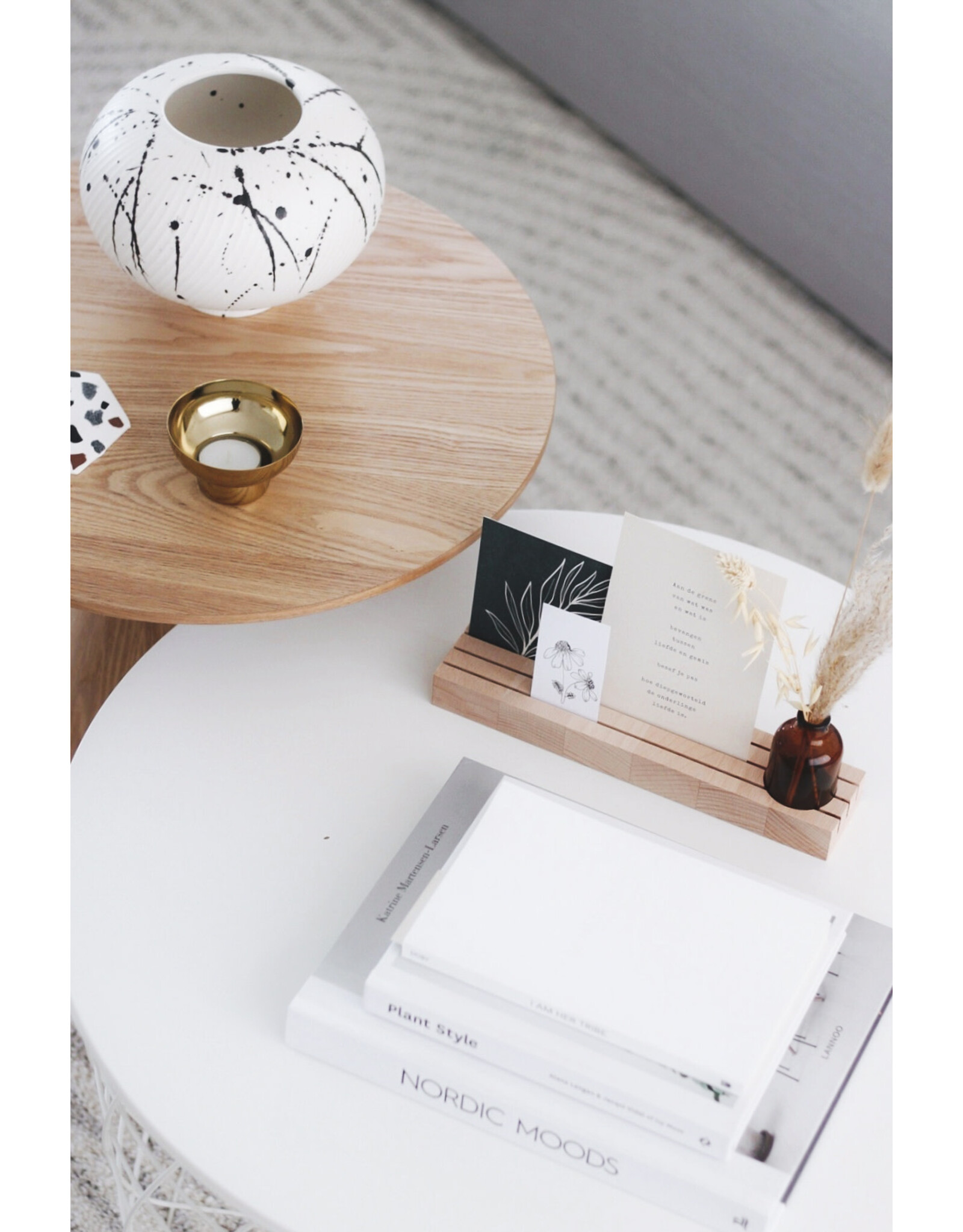 Roosmarijn Knijnenburg Hold it + Remembrance