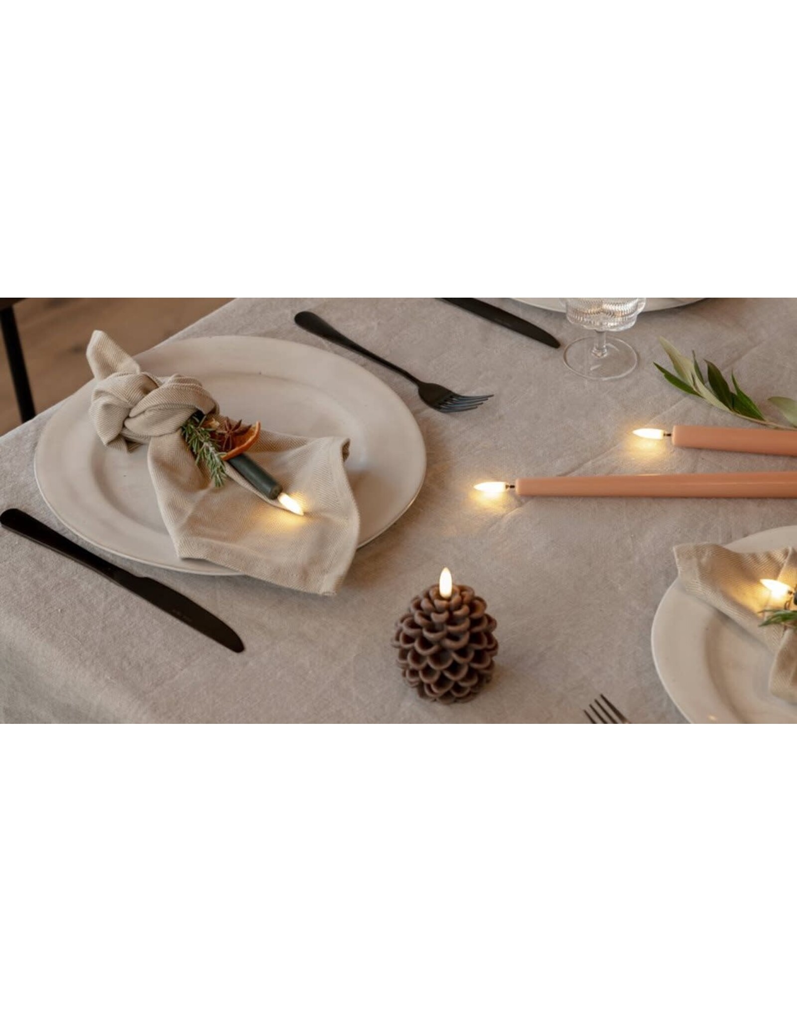 Uyuni Led Kaars, Pine - Nordic White - 7x7cm