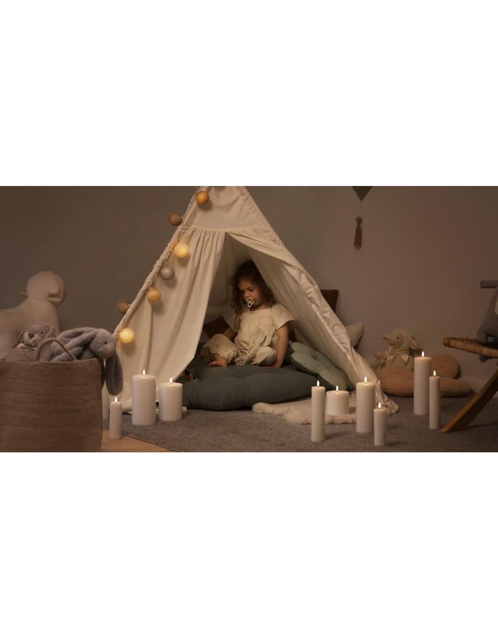 Uyuni Led Pillar Kaars - Nordic White - 10x15cm