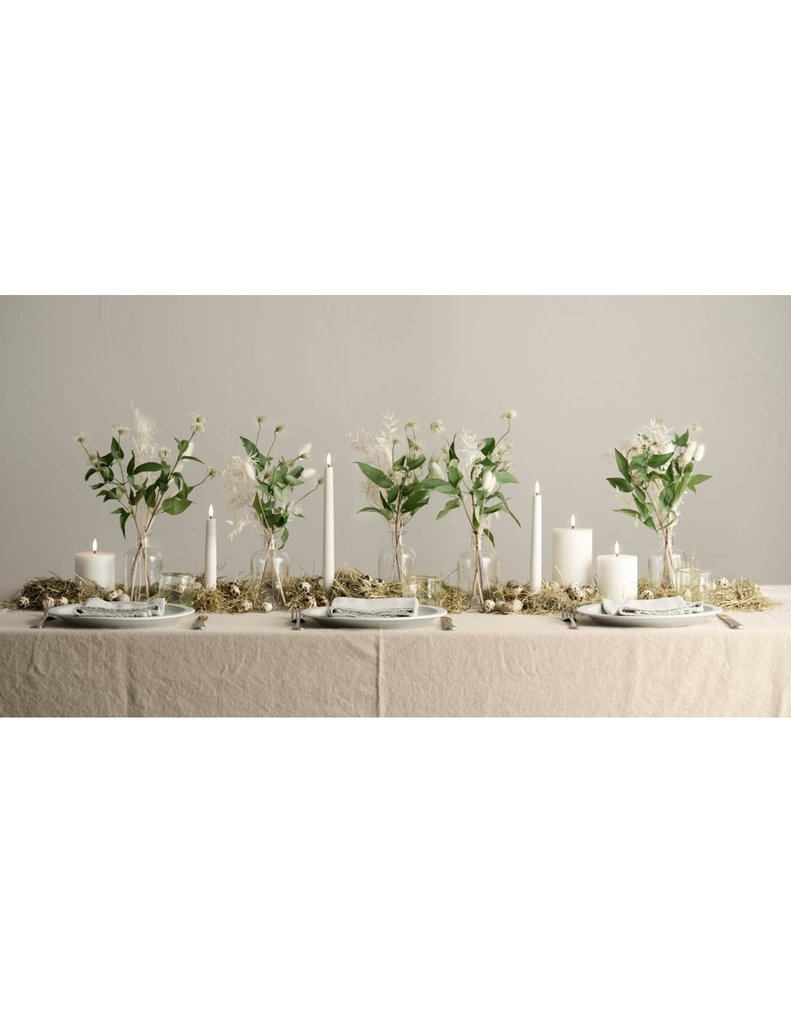 Uyuni Led Pillar Kaars - Nordic White - 10x15cm