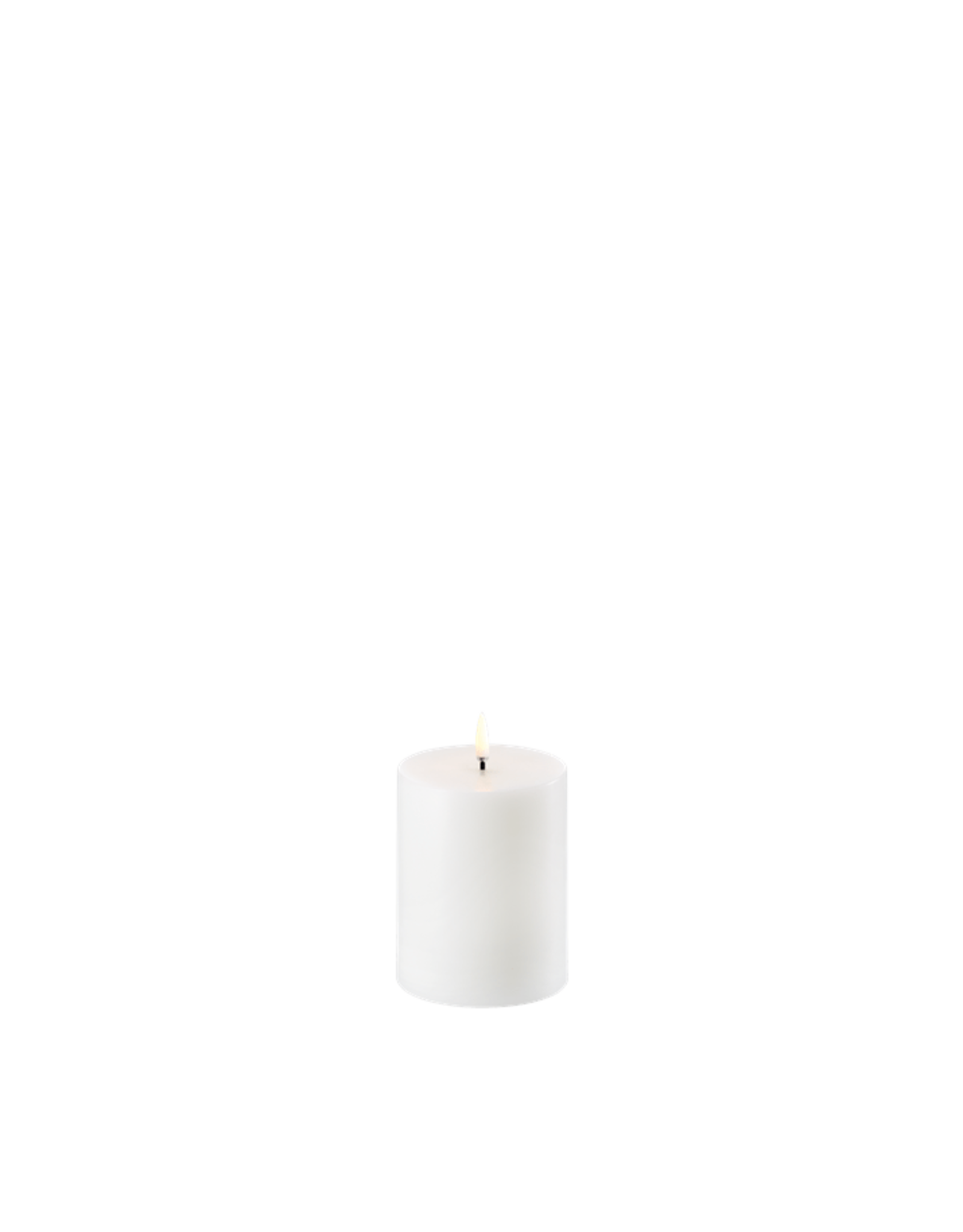 Uyuni Led Pillar Kaars, Nordic White - 7,8 x 10cm