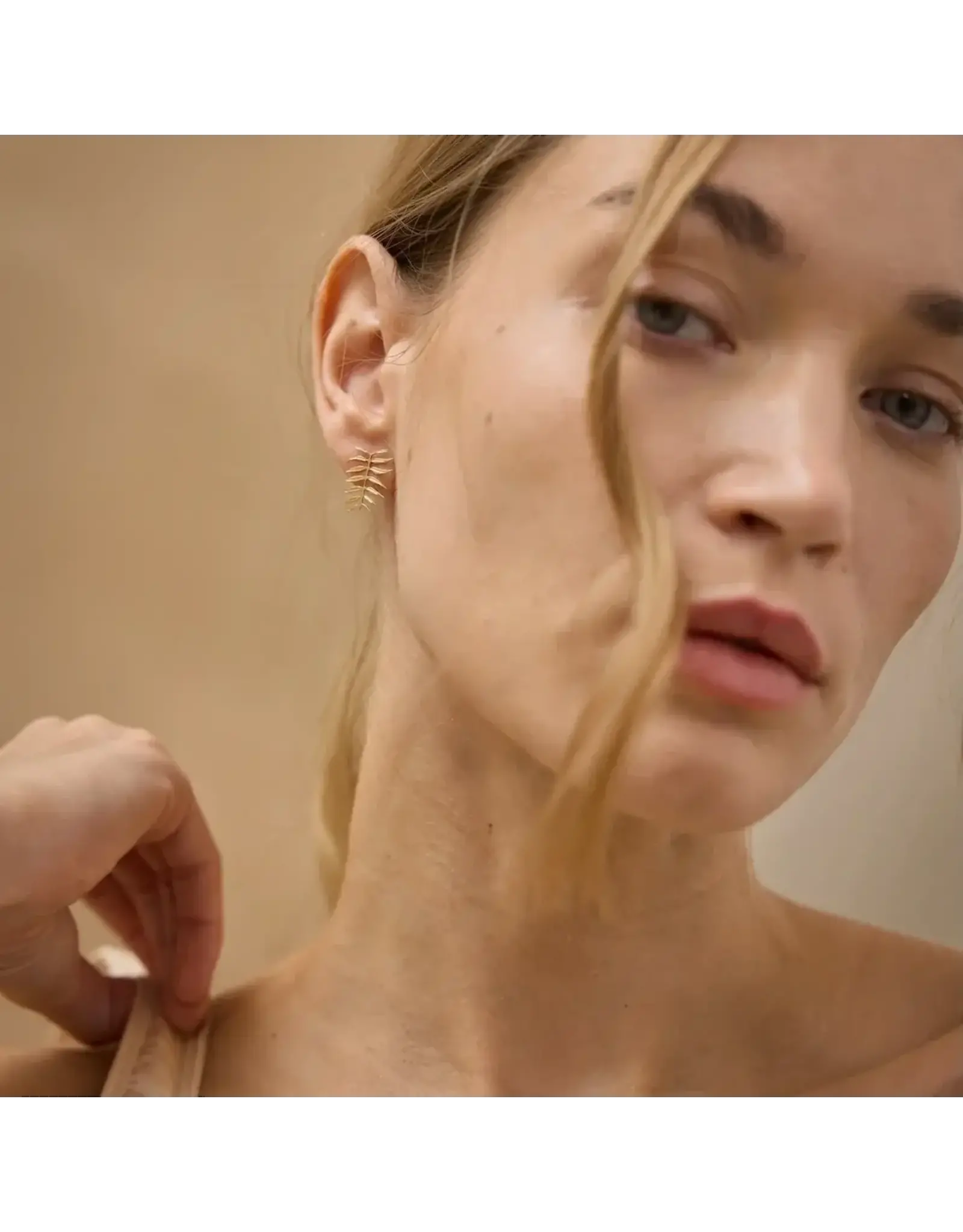Nadja Carlotti Oorbel Feuillage - Messing Verguld